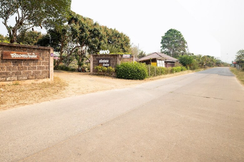 Hotel Oyo 766 Zompo Baan Din Resort