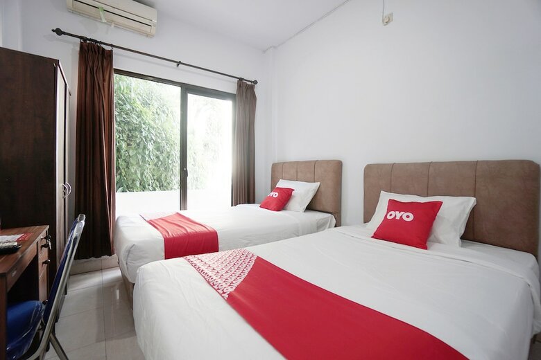 Hostal Oyo 2566 Putri Kesia Rooms