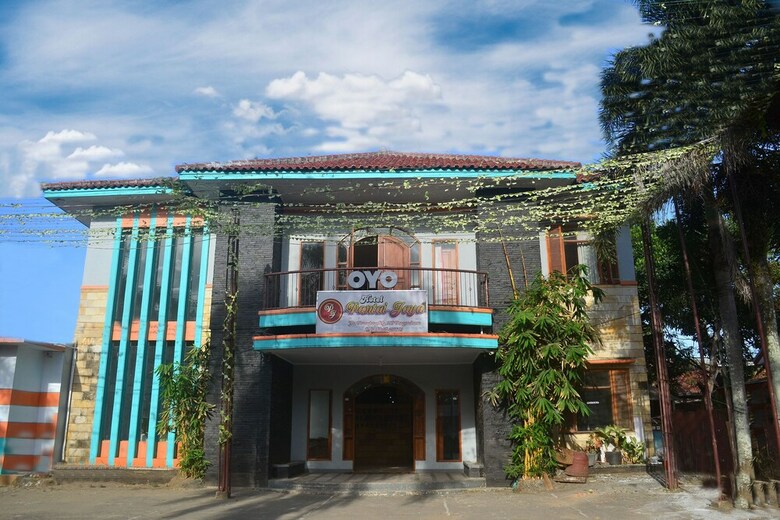 Oyo 1240 Hotel Pantai Jaya