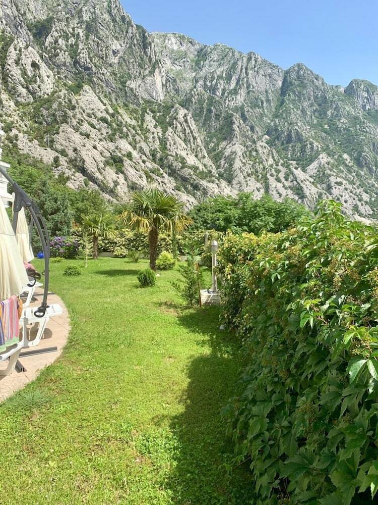 Apartamentos Green Village Kotor