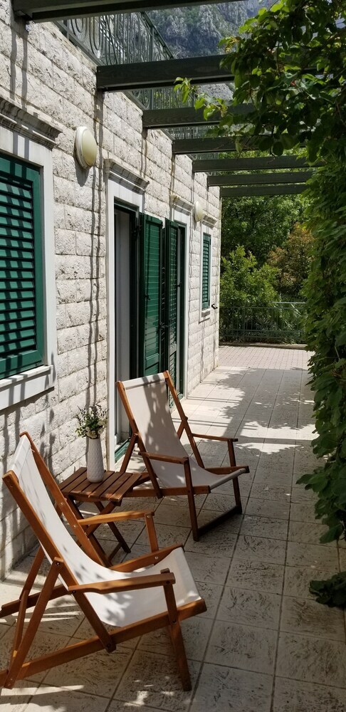 Apartamentos Green Village Kotor
