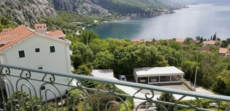 Apartamentos Green Village Kotor