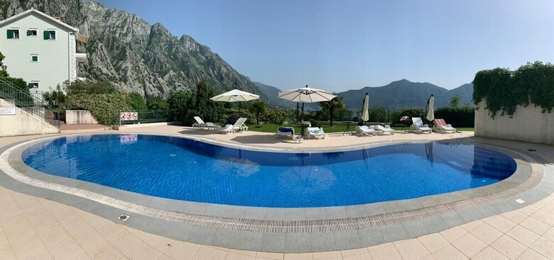 Apartamentos Green Village Kotor