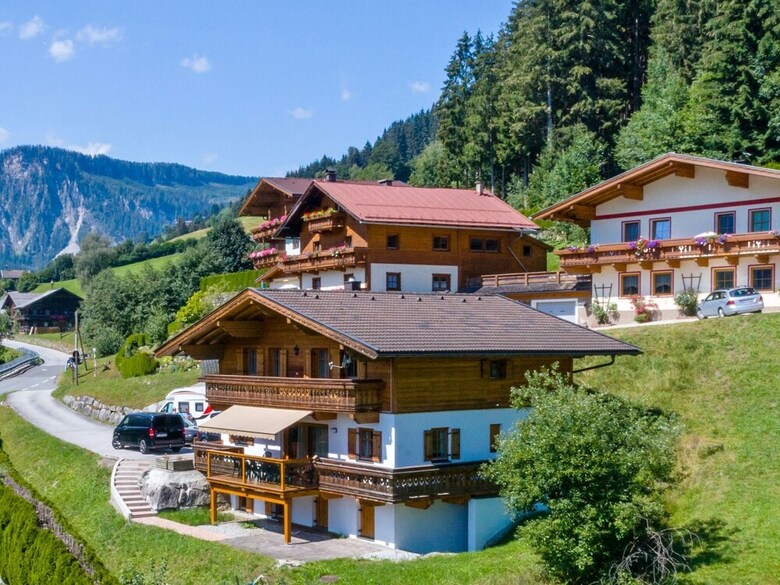 Spacious Holiday Home In Wald Im Pinzgau With Sauna