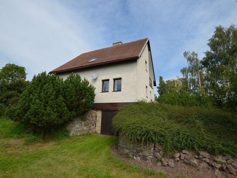 Welcoming Holiday Home With Private Garden, Heating, Parking