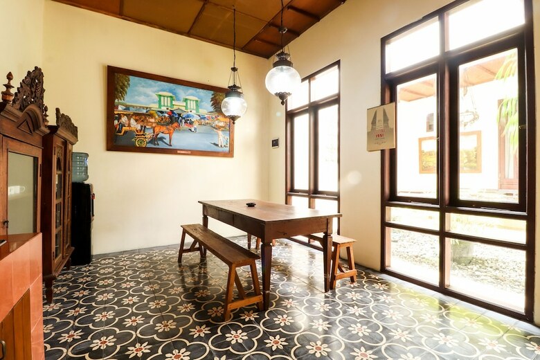 Hotel Griya Pamengkang 1 - Javanese House