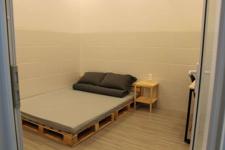 Hostal B Home - Hostel