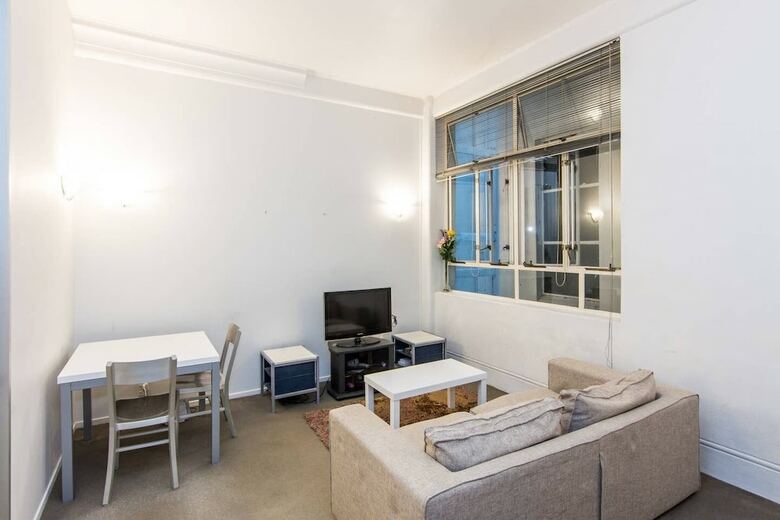 Historical Cbd Apartment