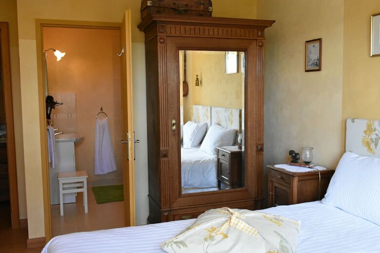 Hotel Les Chambres de La Ville Haute