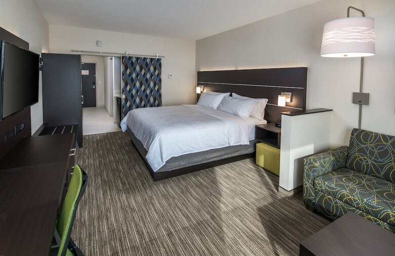Hotel Holiday Inn Express & Suites Brandon