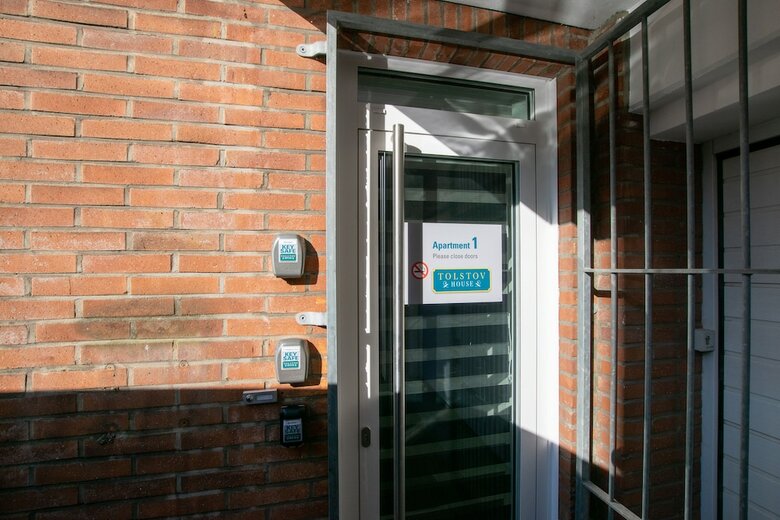 Tolstov-hotels Convenient 4 Room Apartment