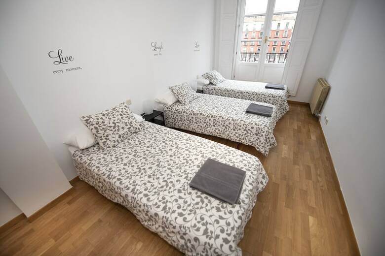 Apartamentos Espacios Blanco Plaza Mayor Con Vistas