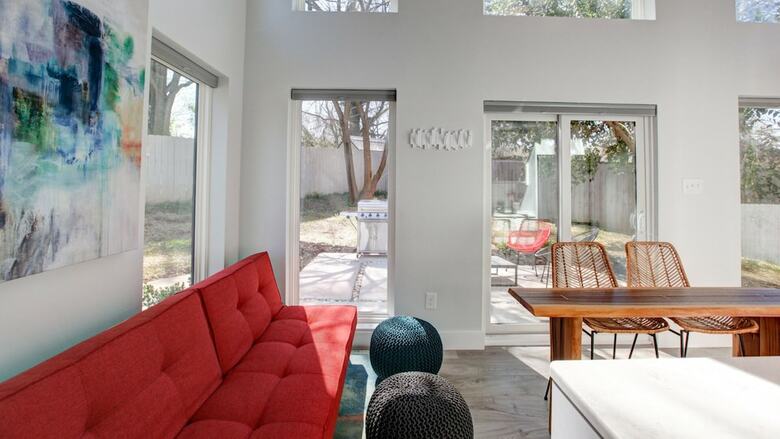 2 Bedroom, Woodside Avenue
