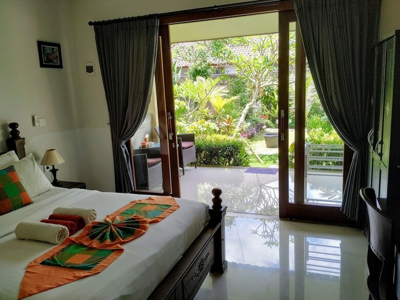 Hotel Putu's Paradise Guesthouse