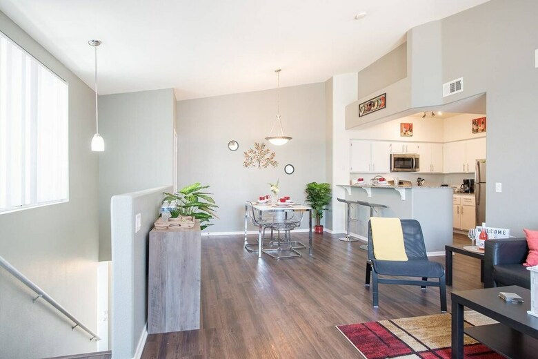 Apartamento Modern Quiet Home - 15 Minutes To Strip With Pool!