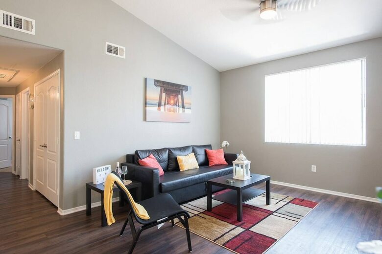 Apartamento Modern Quiet Home - 15 Minutes To Strip With Pool!