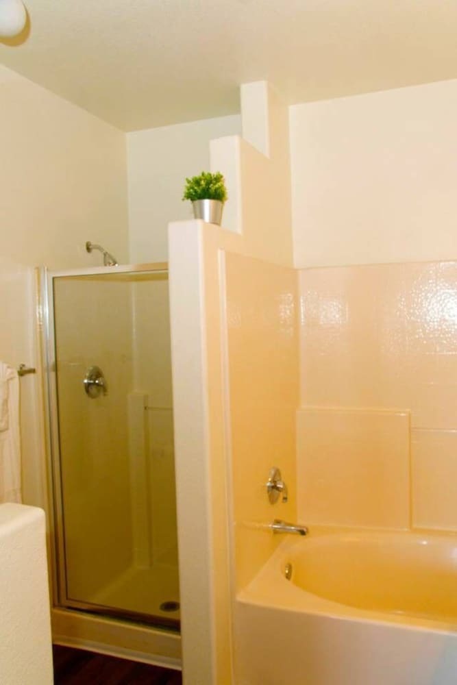 Apartamento Quiet & Private Home 15 Minutes From Strip W/ Pool