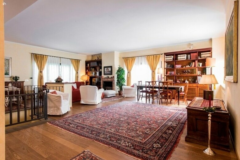 Deluxe Charming Florentine Villa In The City. Plus