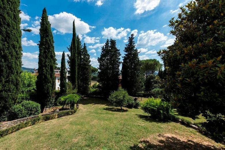 Deluxe Charming Florentine Villa In The City. Plus