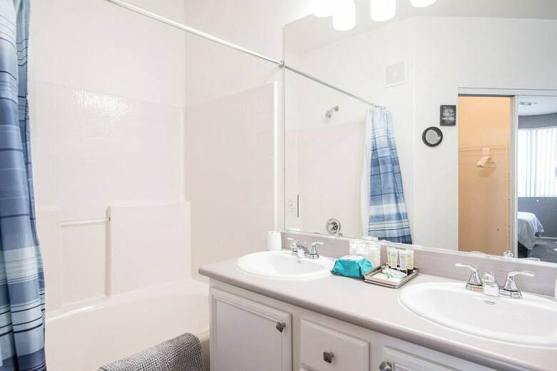 Apartamento Large Private Condo 15 Minutes From Strip W/ Pool