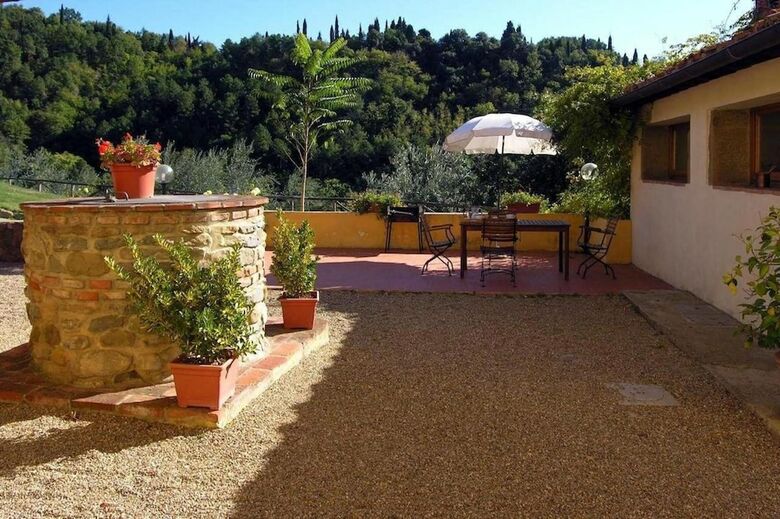Villa Apartment With One Bedroom In Castelfranco Piandisc�, With Pool Access