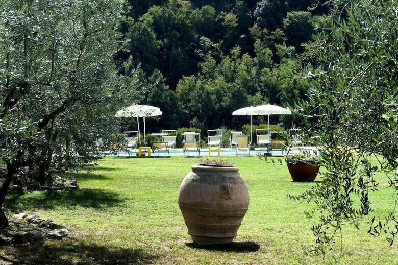 Villa Apartment With One Bedroom In Castelfranco Piandisc�, With Pool Access