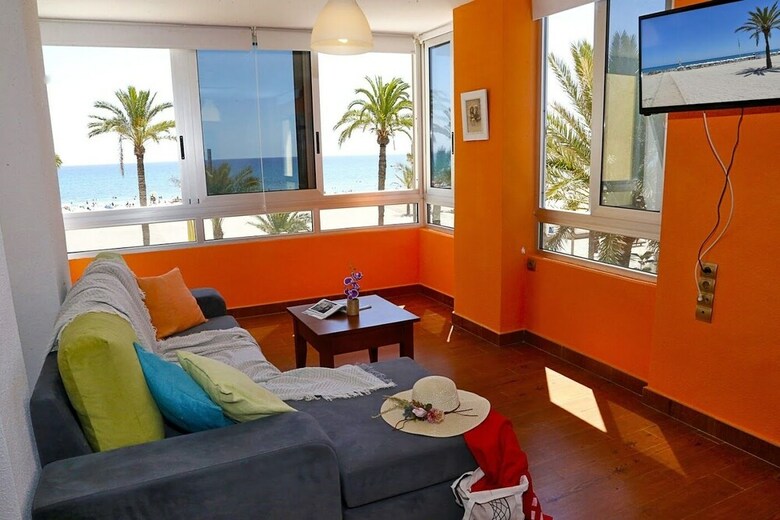 Apartamentos First Line Of The Beach