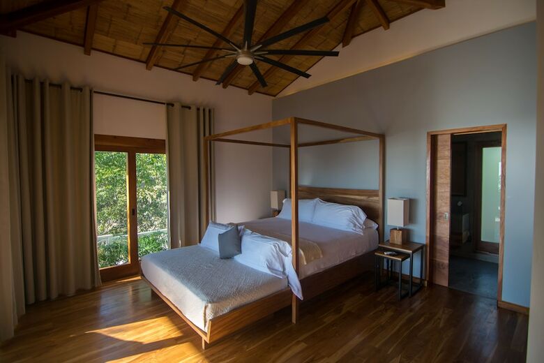 Hermosa-hills Luxury Villas