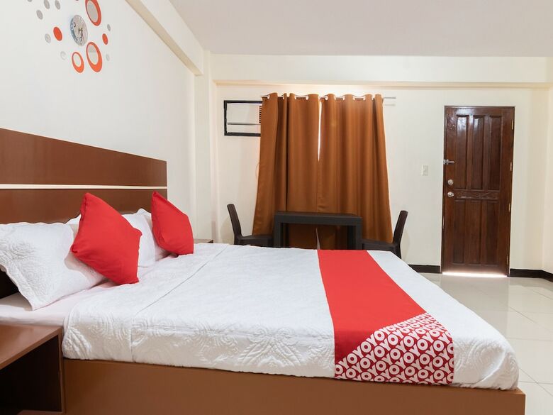 Hotel Oyo 578 Red Velvet Suites