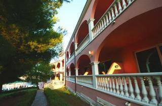 Marina Hotel Resort Frapa - Otok