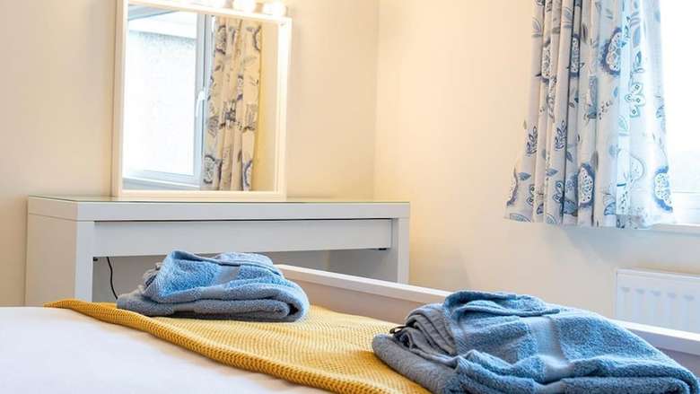 Gwylan Apartment In Penrhyn Bay, Modern And Beautifully Presented