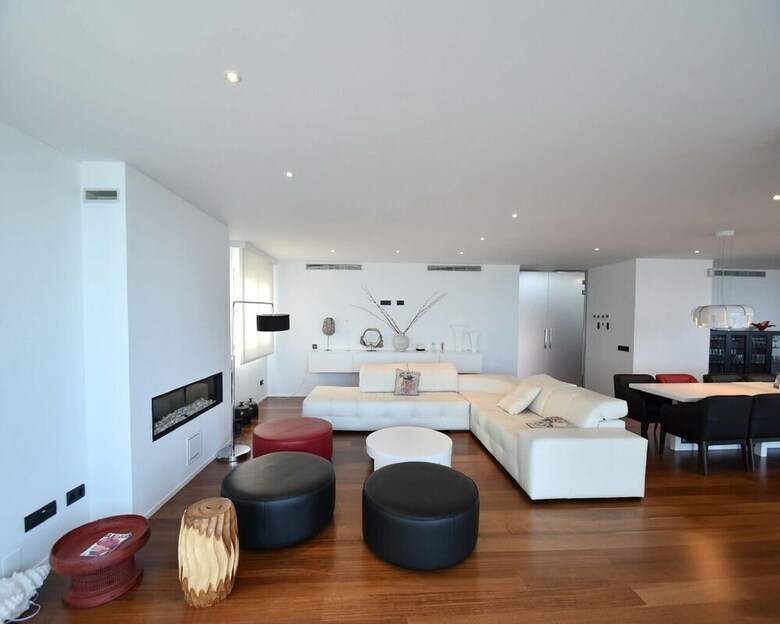 Villa Gaud� Vilanova House