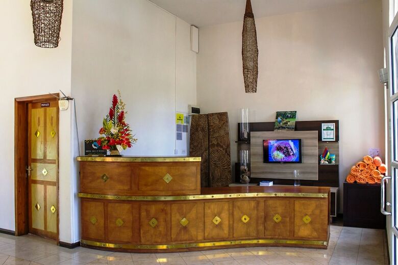 Hotel H�tel Des 2 Mondes