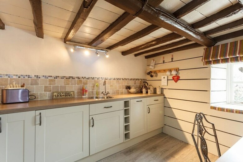 Thatch Cottage With Jacuzzi In Brockenhurst