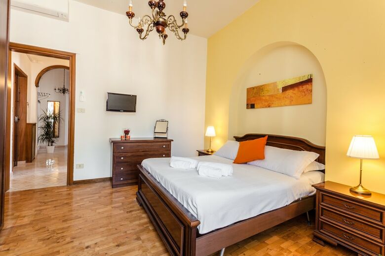 Redseven Rome Apartment