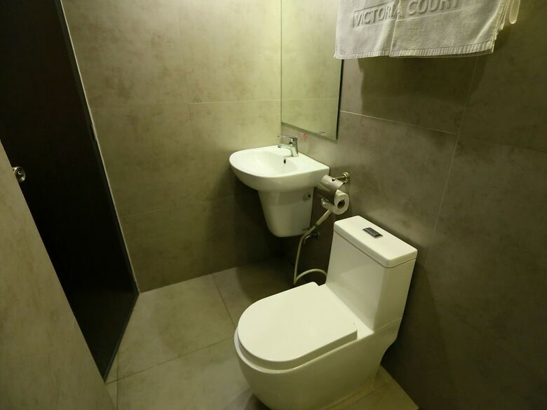 Hotel Victoria Court Gil Puyat