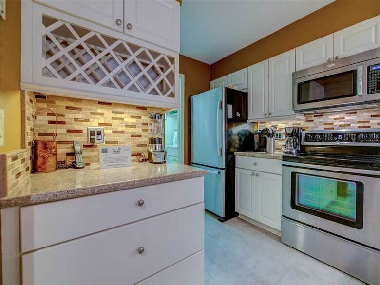 Colonnade Club 200, 2 Bedrooms, Sleeps 4