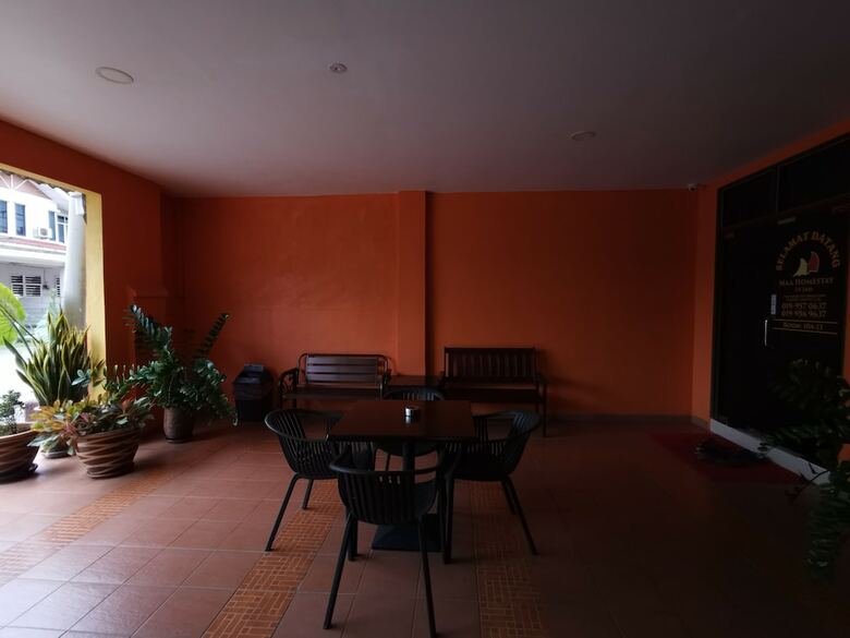 Oyo 89951 Maa Hari Hotel