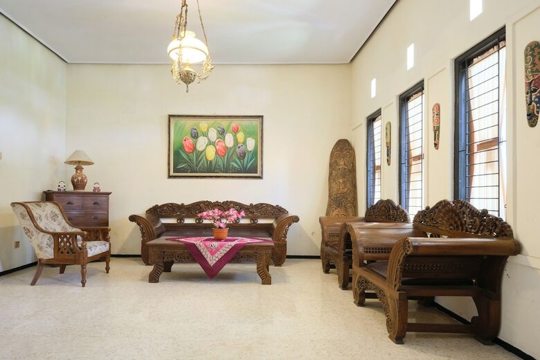 Hotel Oyo 2238 Rumah Kami Syariah