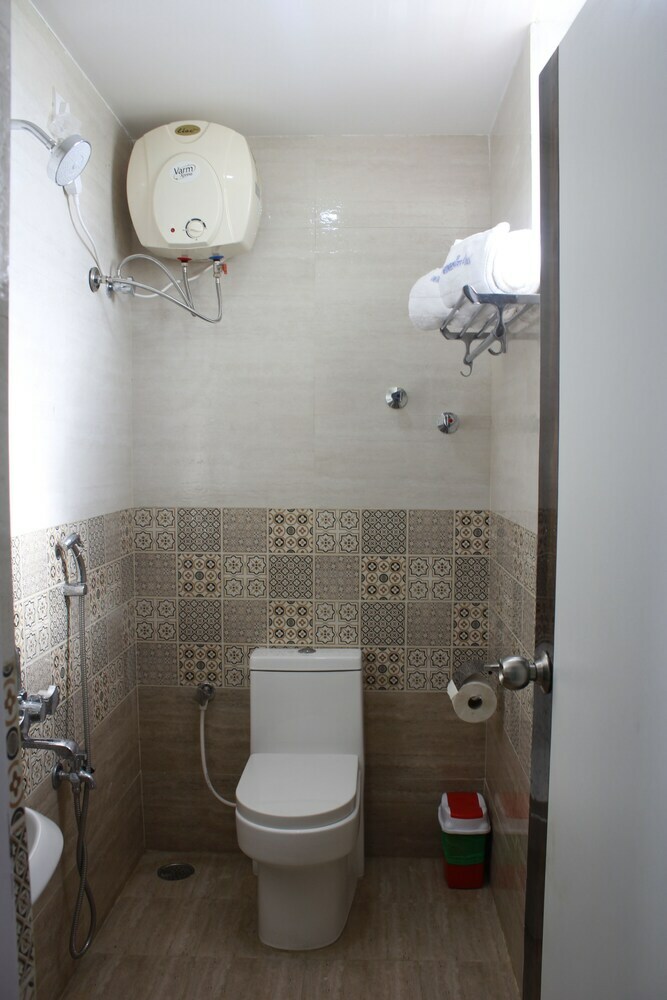 Hotel Rithikha Inn Crest