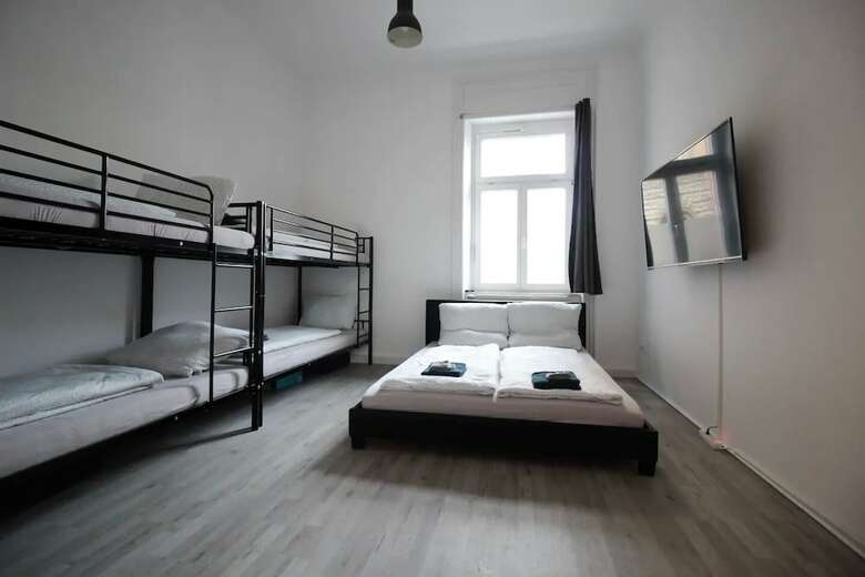 Hotel Ger�umiger Altbau F�r Gro�e Gruppen