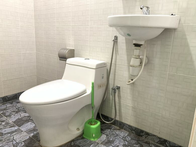 Hotel Oyo 90005 Dc Villa Guest House