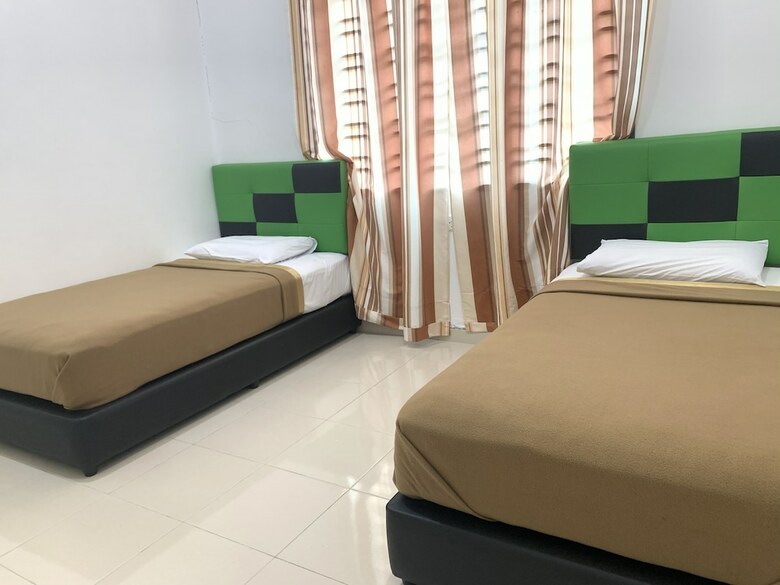 Hotel Oyo 90005 Dc Villa Guest House