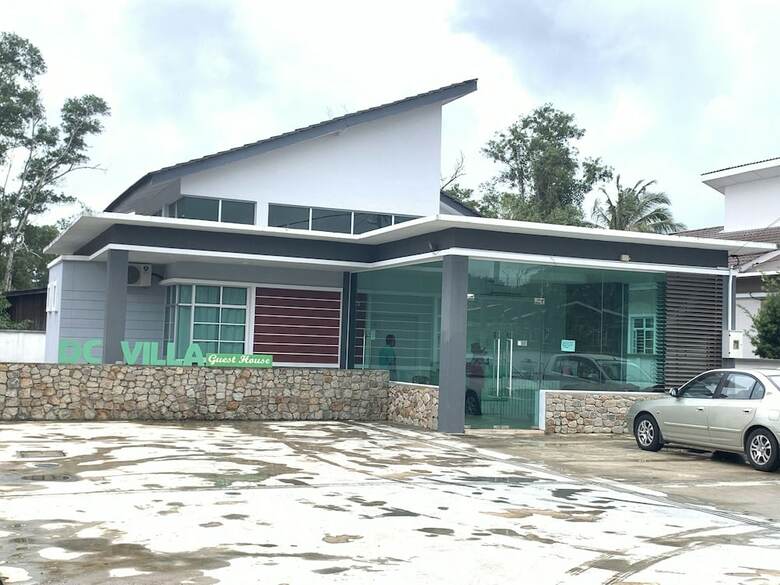 Hotel Oyo 90005 Dc Villa Guest House