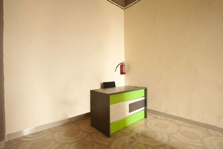 Hotel Oyo 1763 Dinda Residence