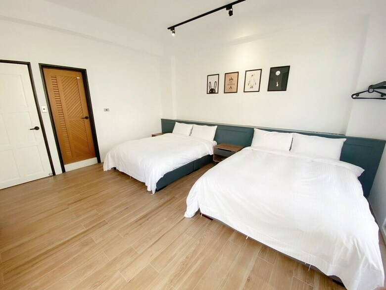 Hotel Blue & Travel III