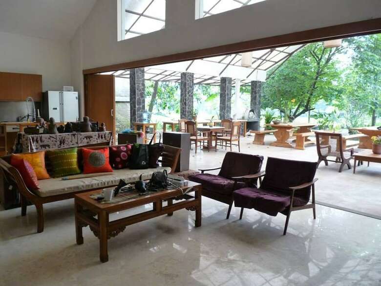 Bed & Breakfast Ronia Mountain Villa Lembang
