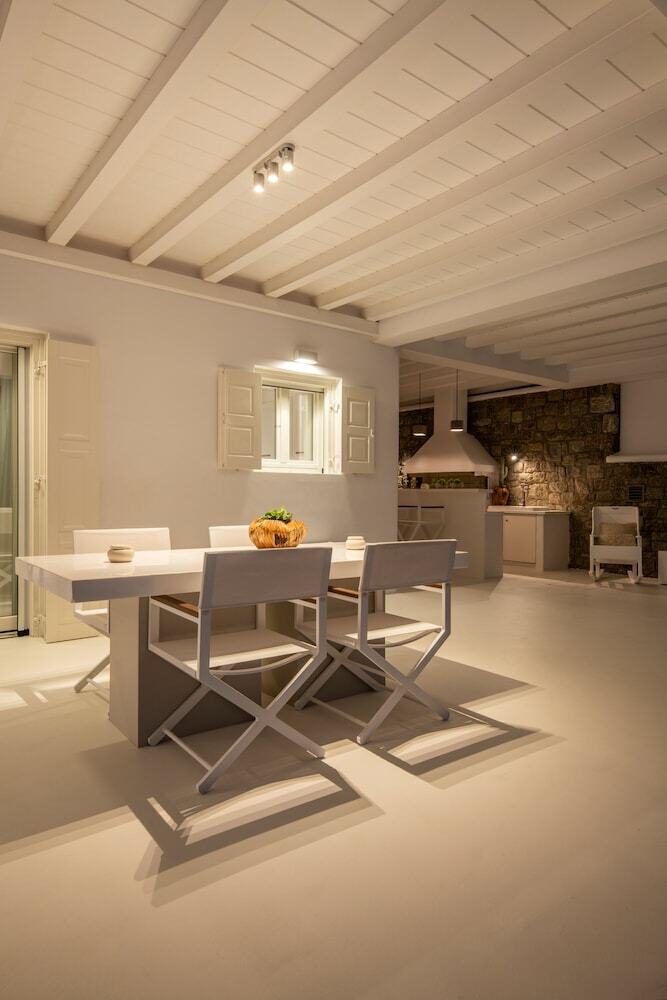 Villa Avolia IV By The Pearls Collection