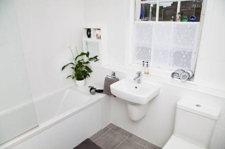 Edinburgh Royal Mile 2 Bedroom Apartment