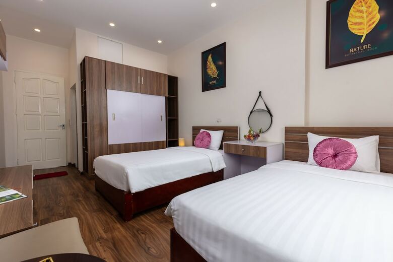 Royal Airport Hotel - Convenient & Friendly